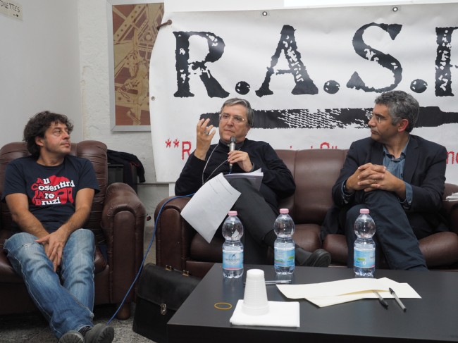 “Al di là della mala”. A Villapiana la presentazione del libro sulle “ferite” della Calabria “Al di là della mala”. A Villapiana la presentazione del libro sulle “ferite” della Calabria