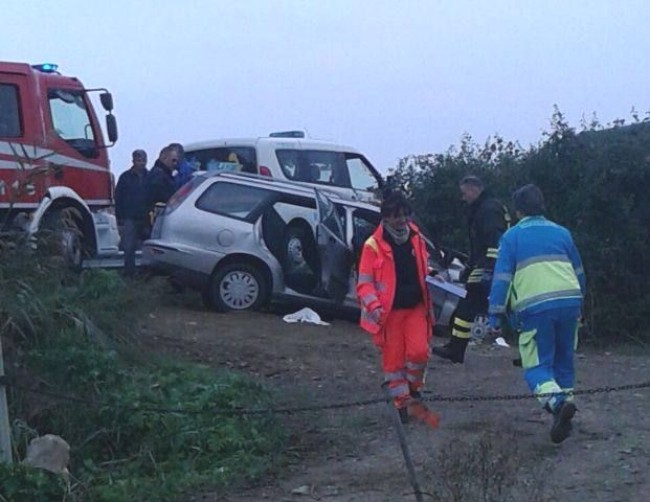 Incidente tra Sibari e Cantinella. In gravi condizioni un uomo di Trebisacce Incidente tra Sibari e Cantinella. In gravi condizioni un uomo di Trebisacce