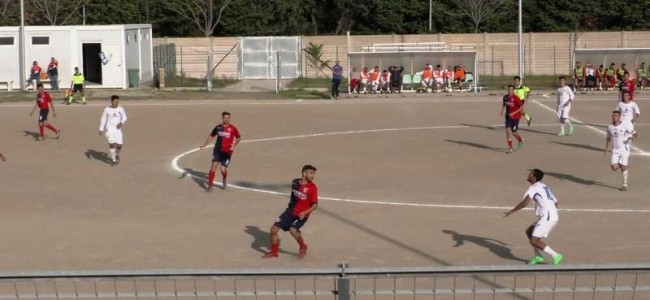 Calcio. Vittoria stregata per Castrovillari. Trebisacce e Roseto da applausi. Primo squillo dell’Amendolara Calcio. Vittoria stregata per Castrovillari. Trebisacce e Roseto da applausi. Primo squillo dell’Amendolara
