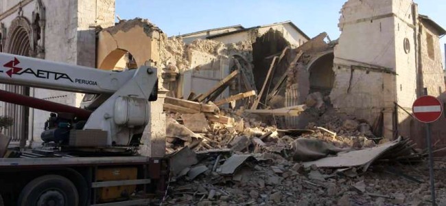 «Terremoto in Calabria provocherebbe disastro». Tanti comuni non aggiornano i Piani di Emergenza «Terremoto in Calabria provocherebbe disastro». Tanti comuni non aggiornano i Piani di Emergenza