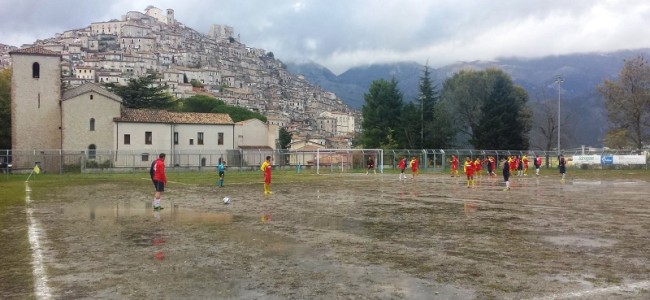 Calcio. Castrovillari non vince mai. Trebisacce frena capolista. Roseto KO. Punto esterno per Amendolara Calcio. Castrovillari non vince mai. Trebisacce frena capolista. Roseto KO. Punto esterno per Amendolara