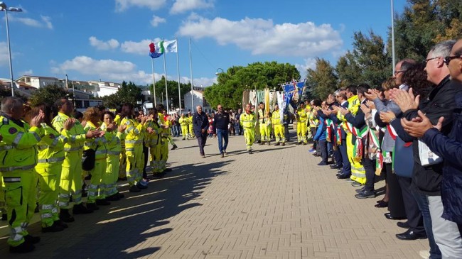 Roseto, centinaia di tute gialle per raduno Protezione Civile Gruppo Lucano Roseto, centinaia di tute gialle per raduno Protezione Civile Gruppo Lucano