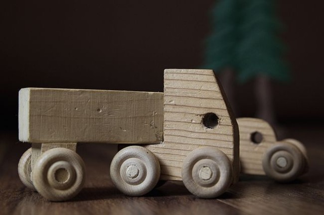 Castrovillari, a Natale vanno in mostra i giocattoli di una volta Castrovillari, a Natale vanno in mostra i giocattoli di una volta