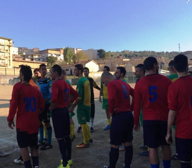Calcio, Seconda Categoria. Oriolo sbanca Lauropoli e insegue il secondo posto Calcio, Seconda Categoria. Oriolo sbanca Lauropoli e insegue il secondo posto