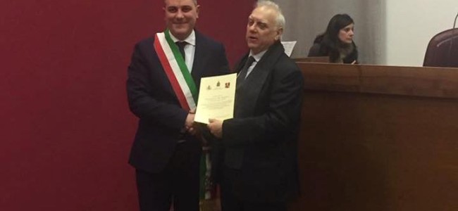 Roma, consegnato al sindaco di Morano Calabro il “Premio Pio IX” Roma, consegnato al sindaco di Morano Calabro il “Premio Pio IX”
