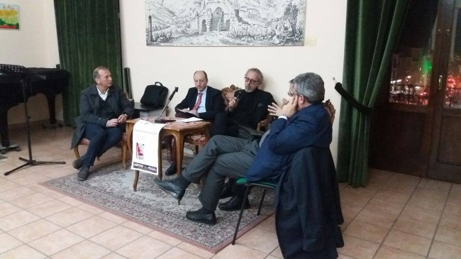 Castrovillari. “Potere & Poteri” racconta trent’anni di politica in Calabria
