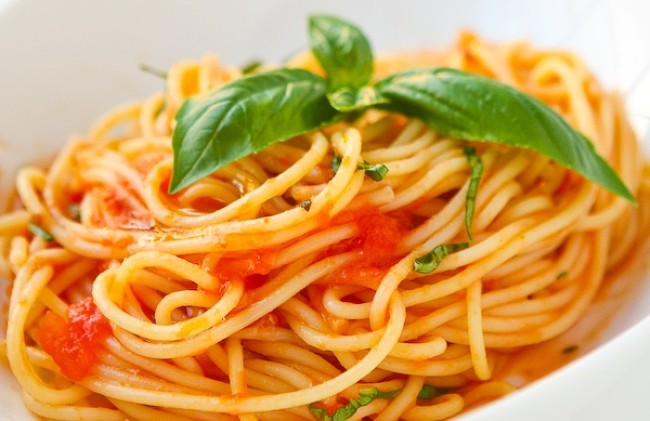 Italiani i più sani al mondo, merito della dieta mediterranea