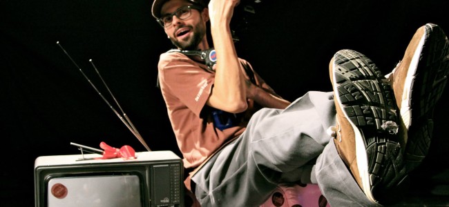 Roseto. Da bambino con la telecamera di papà. Adesso è regista per un programma RAI Roseto. Da bambino con la telecamera di papà. Adesso è regista per un programma RAI