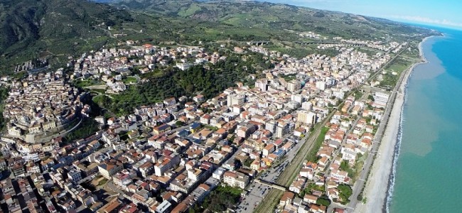 Trebisacce al voto. Spuntano i primi nomi. Lista di Mundo quasi pronta. Le altre fanno pretattica Trebisacce al voto. Spuntano i primi nomi. Lista di Mundo quasi pronta. Le altre fanno pretattica