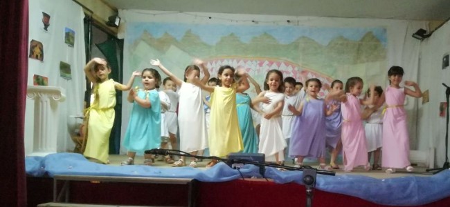 La storia di Sibari recitata dai bambini della scuola materna La storia di Sibari recitata dai bambini della scuola materna