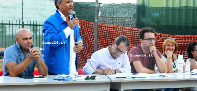 Amendolara. Consiglio all’aperto sulla nuova Ss106. Ciminelli: «Questo progetto non ci piace» Amendolara. Consiglio all’aperto sulla nuova Ss106. Ciminelli: «Questo progetto non ci piace»