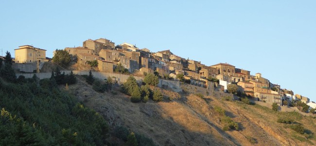 Nocara. Lavoratori in mobilità senza stipendio da mesi Nocara. Lavoratori in mobilità senza stipendio da mesi