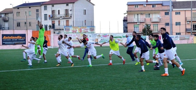 Rimonta del Castrovillari in trasferta. Roseto in casa non sbaglia. Cade Trebisacce. Bene Amendolara Rimonta del Castrovillari in trasferta. Roseto in casa non sbaglia. Cade Trebisacce. Bene Amendolara