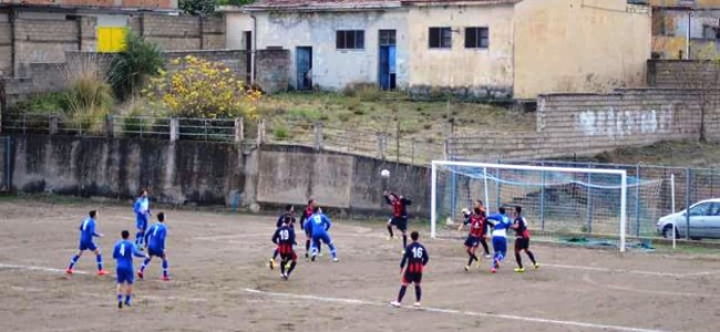 Castrovillari strappa un pari a Trebisacce. Al Roseto il derby con Cassano. Pazza Amendolara vince ancora Castrovillari strappa un pari a Trebisacce. Al Roseto il derby con Cassano. Pazza Amendolara vince ancora