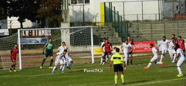 Serie D. “Lupi” belli a metà. Il Castrovillari si scioglie nella ripresa, Roccella pareggia e ringrazia Serie D. “Lupi” belli a metà. Il Castrovillari si scioglie nella ripresa, Roccella pareggia e ringrazia