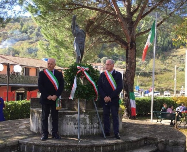 Ad Oriolo il ricordo dei Caduti in Guerra. Sindaco depone corona al monumento Ad Oriolo il ricordo dei Caduti in Guerra. Sindaco depone corona al monumento