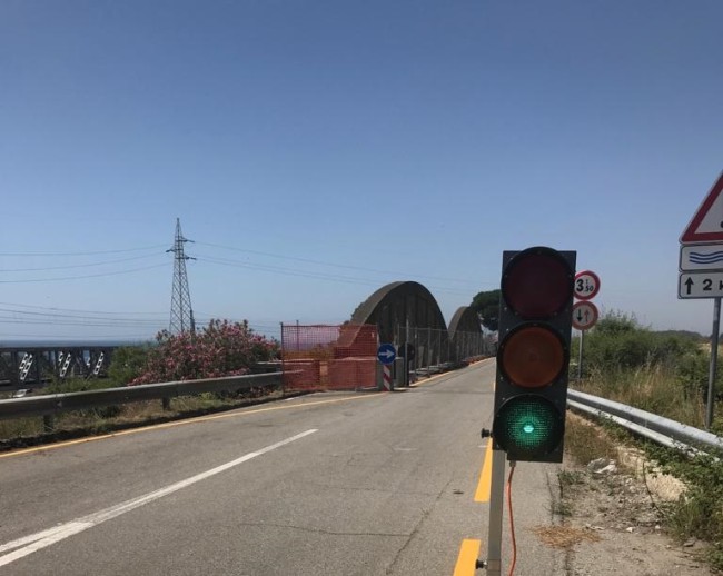 Dopo sette mesi riaperto a metà il ponte tra Villapiana e Trebisacce