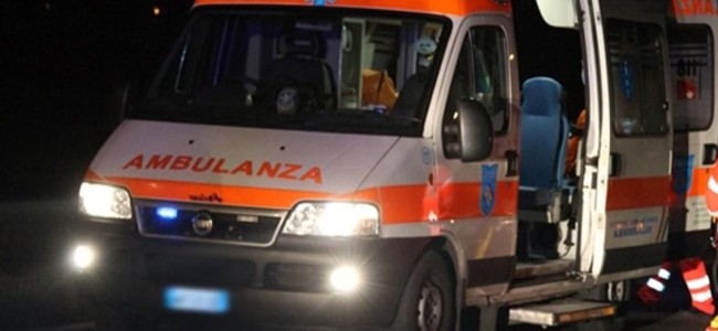 Villapiana. Incidente tra auto e moto, due giovani in ospedale Villapiana. Incidente tra auto e moto, due giovani in ospedale
