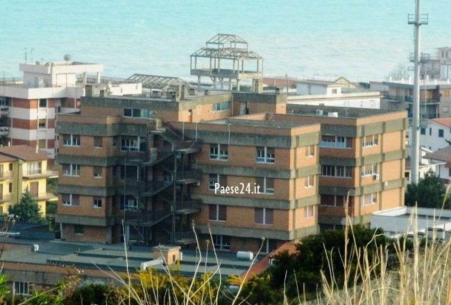 Trebisacce. Commissario Cotticelli visita ex ospedale. Solita passerella? Trebisacce. Commissario Cotticelli visita ex ospedale. Solita passerella?