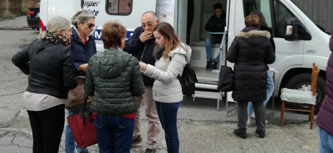 Trebisacce. Prevenzione in piazza con il camper per lo screening alla tiroide Trebisacce. Prevenzione in piazza con il camper per lo screening alla tiroide