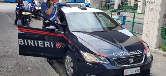 Non paga il conto e aggredisce le bariste. Un arresto a Cosenza Non paga il conto e aggredisce le bariste. Un arresto a Cosenza