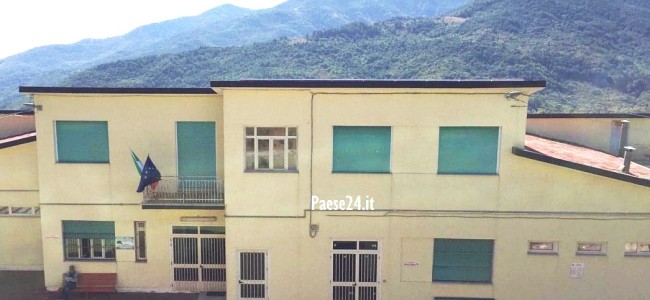 Alessandria del Carretto. Dopo cinque anni risuona la campanella della scuola Alessandria del Carretto. Dopo cinque anni risuona la campanella della scuola