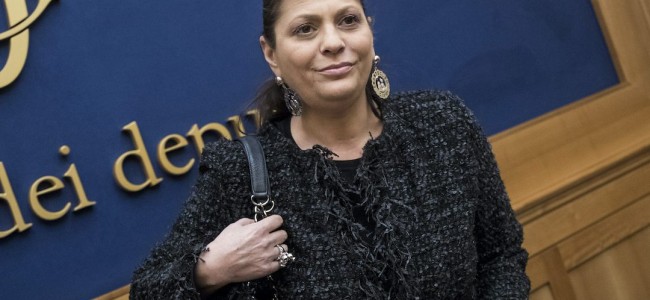 È morta Jole Santelli, presidente della Regione Calabria È morta Jole Santelli, presidente della Regione Calabria