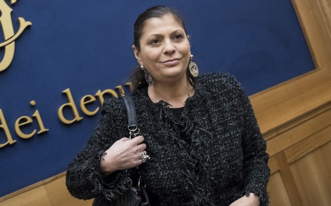 È morta Jole Santelli, presidente della Regione Calabria È morta Jole Santelli, presidente della Regione Calabria