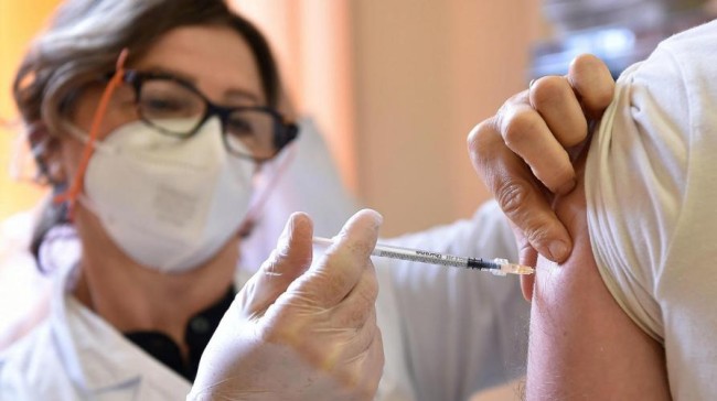 In Calabria scatterà la vaccinazione di personale scolastico e ad ultra 80enni