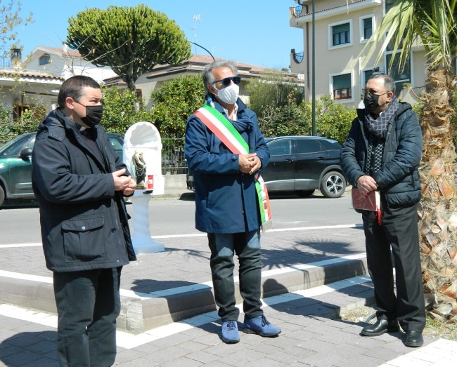 Amendolara. Restituita alla devozione la statuetta del patrono San Vincenzo Ferrer Amendolara. Restituita alla devozione la statuetta del patrono San Vincenzo Ferrer