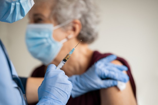 Castrovillari. Perché i settantenni aspettano ancora il vaccino?