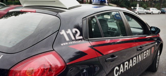 Vendeva droga al bar. Arrestato dai carabinieri Vendeva droga al bar. Arrestato dai carabinieri