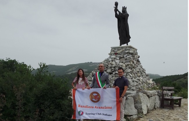 San Severino Lucano. Campane a festa per la conferma della Bandiera Arancione San Severino Lucano. Campane a festa per la conferma della Bandiera Arancione
