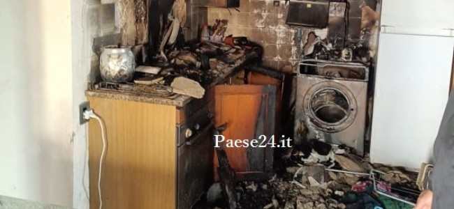 Amendolara. Neonata salvata dalle fiamme. Favola di solidarietà nel Paese delle Mandorle Amendolara. Neonata salvata dalle fiamme. Favola di solidarietà nel Paese delle Mandorle