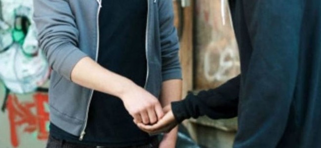 Castrovillari. Giovane sorpreso vicino ad una scuola con dosi marijuana Castrovillari. Giovane sorpreso vicino ad una scuola con dosi marijuana