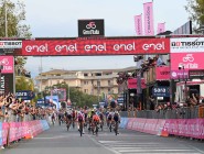 Giro d’Italia in Calabria. La tappa Palmi-Scalea al francese Démare