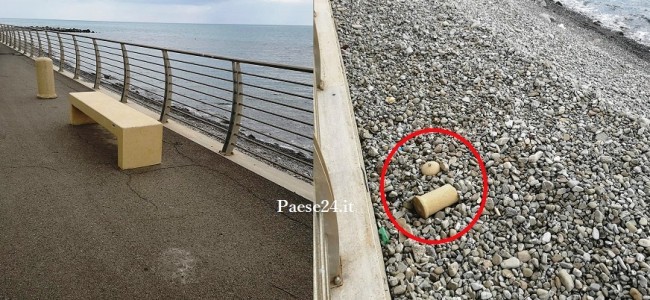 Amendolara. Vandali sul lungomare. Arredi gettati in spiaggia Amendolara. Vandali sul lungomare. Arredi gettati in spiaggia