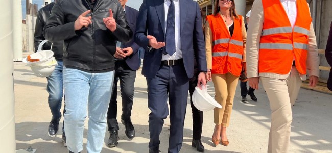 Ospedale Sibaritide. Occhiuto: «Tra un anno e mezzo conclusione opera» Ospedale Sibaritide. Occhiuto: «Tra un anno e mezzo conclusione opera»