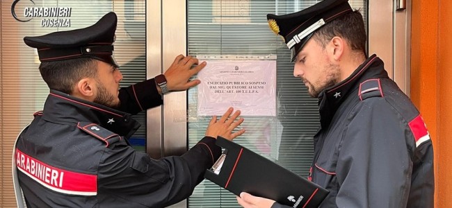 Acri. Bar chiusi dai carabinieri. Erano ritrovo di soggetti pregiudicati Acri. Bar chiusi dai carabinieri. Erano ritrovo di soggetti pregiudicati