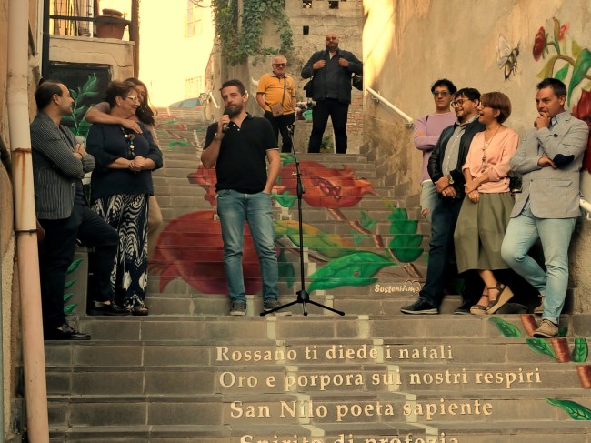 Rossano. Sulla scalinata del centro storico i versi dedicati a San Nilo