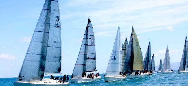 “Dal mare al cielo” in ricordo dei velisti dei Laghi di Sibari “Dal mare al cielo” in ricordo dei velisti dei Laghi di Sibari