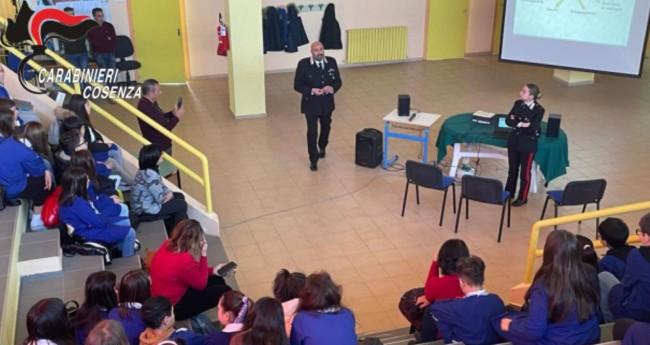 Cultura della Legalità. Carabinieri incontrano gli alunni di Luzzi