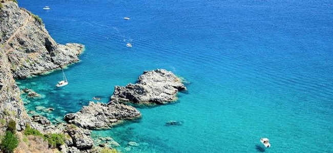 Terredamare. “Turismo in Calabria. Confronto tra pubblico e privato” Terredamare. “Turismo in Calabria. Confronto tra pubblico e privato”