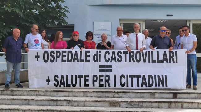 Nuovo sit-in all’Ospedale di Castrovillari. «Anestesia e Rianimazione al collasso» Nuovo sit-in all’Ospedale di Castrovillari. «Anestesia e Rianimazione al collasso»
