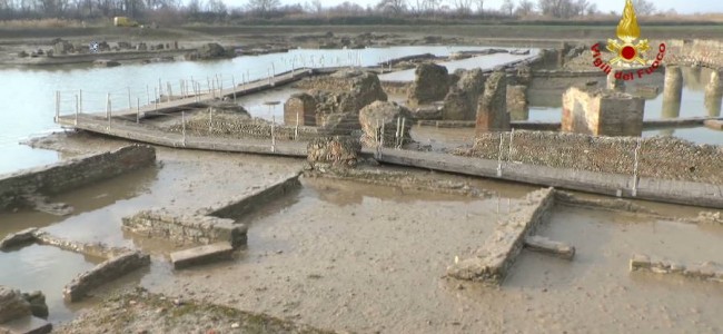 Sibari. Dieci anni dall’alluvione che colpì Parco Archeologico. Al Museo una mostra con foto dei cittadini Sibari. Dieci anni dall’alluvione che colpì Parco Archeologico. Al Museo una mostra con foto dei cittadini