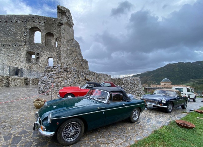 Auto d’epoca alla scoperta di Morano Calabro Auto d’epoca alla scoperta di Morano Calabro