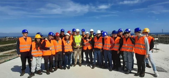 Trebisacce. Studenti del “Filangieri” in visita al cantiere del nuovo Ospedale della Sibaritide Trebisacce. Studenti del “Filangieri” in visita al cantiere del nuovo Ospedale della Sibaritide