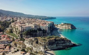 Tropea. Sciolto per mafia il Comune simbolo del turismo in Calabria