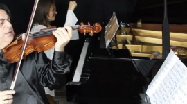 Pechino. Il suono del Gran Violino a 5 corde dei liutai di Montegiordano incanta i cinesi
