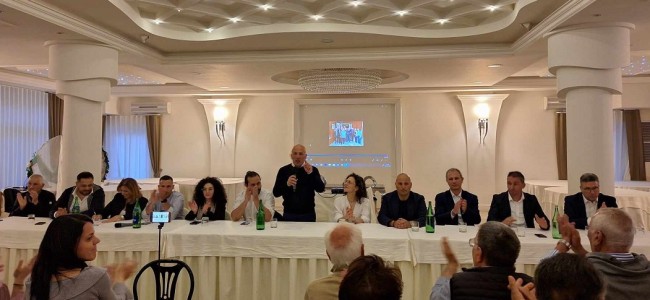 Rocca Imperiale. Di Leo presenta il “suo” Consiglio Comunale. Il candidato sindaco assegna già le deleghe Rocca Imperiale. Di Leo presenta il “suo” Consiglio Comunale. Il candidato sindaco assegna già le deleghe